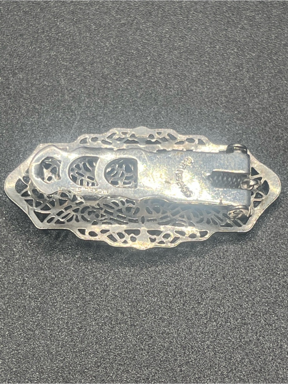 Vintage 1930s Art Deco Nickel Silver Filigree Dress Clip with blue rhinestone - Picture 3 of 8